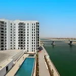 Yas Island - 2 Bedrooms, 2 Toilet With Shared Pool & Parking