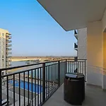 Yas Island - 2 Bedrooms, 2 Toilet With Shared Pool & Parking