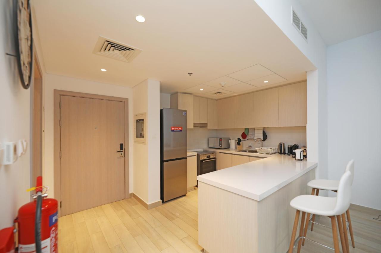 Yas Island - 2 Bedrooms, 2 Toilet With Shared Pool & Parking