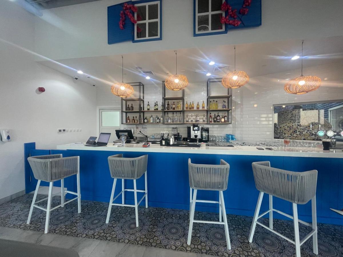 Yas Island - 2 Bedrooms, 2 Toilet With Shared Pool & Parking Abu Dhabi